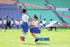 哈宝角球区唱跳 欢乐值直接拉满 开云体育播报