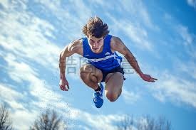 国足本届世预赛对日沙澳战绩为六战全败，上届战绩2平4负